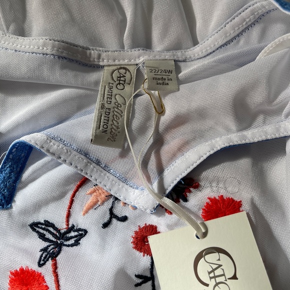 Cato White Blouse with Colorful Floral Embroidery - Picture 10 of 10